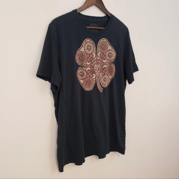 Lucky Brand Originals Mens Skull Lucky Clover Buena Suerte Graphic Shirt Size XL - Picture 2 of 8